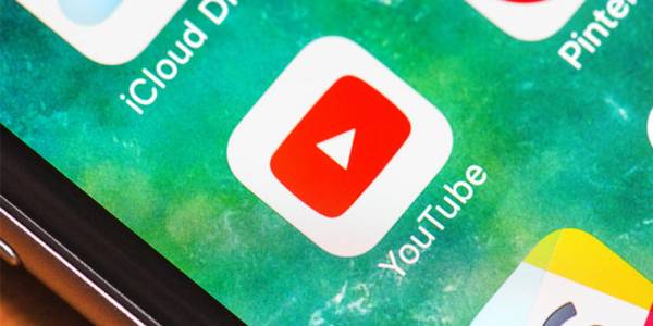 YouTube приложението за iOS вече възпроизвежда вертикално заснети клипове на цял екран