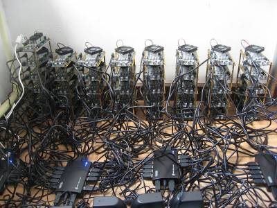 Биткойнът и почти всички криптовалути претърпяха сериозен срив