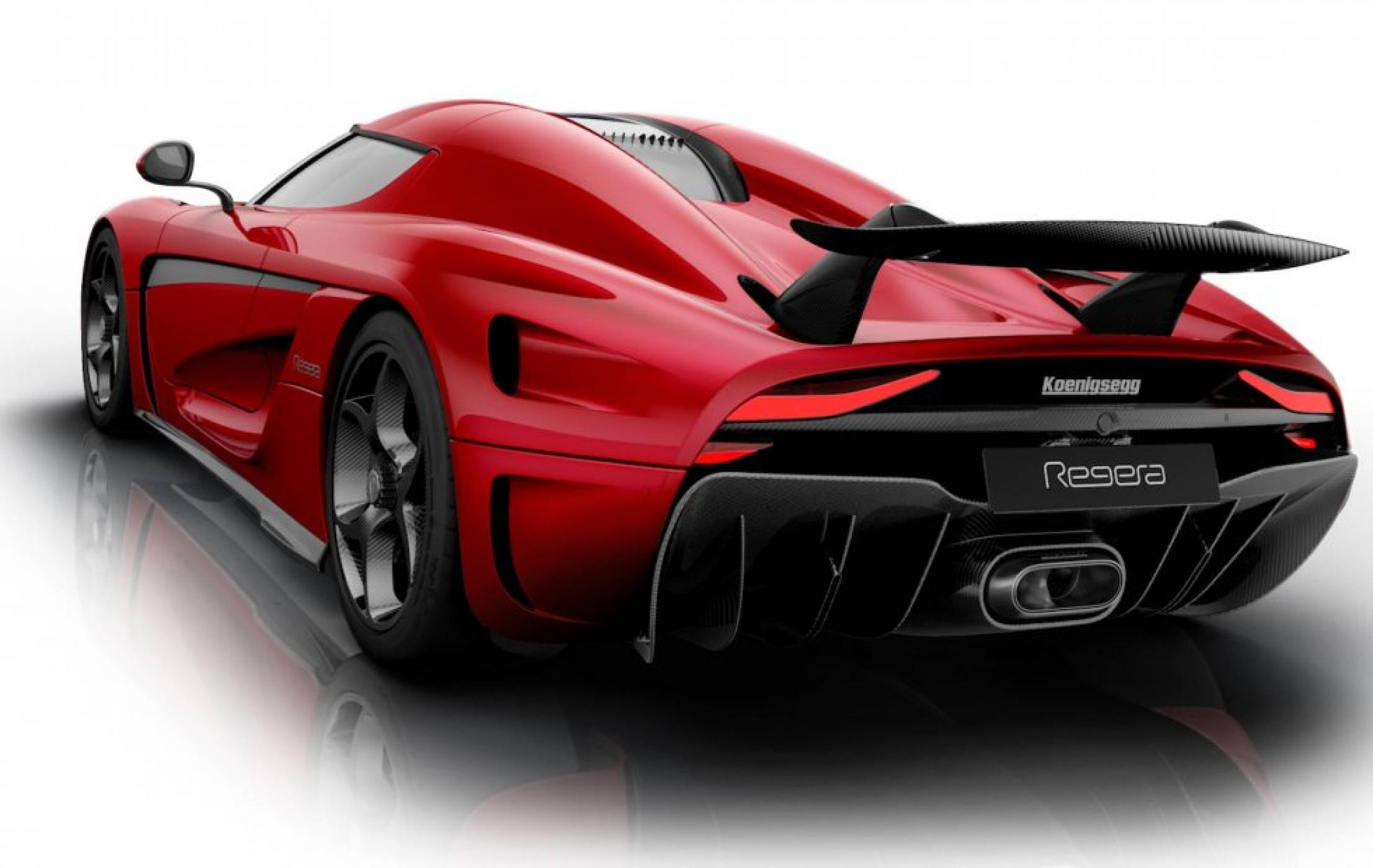 Този краш тест на Koenigsegg ще накара сърцето ви да прескочи за миг