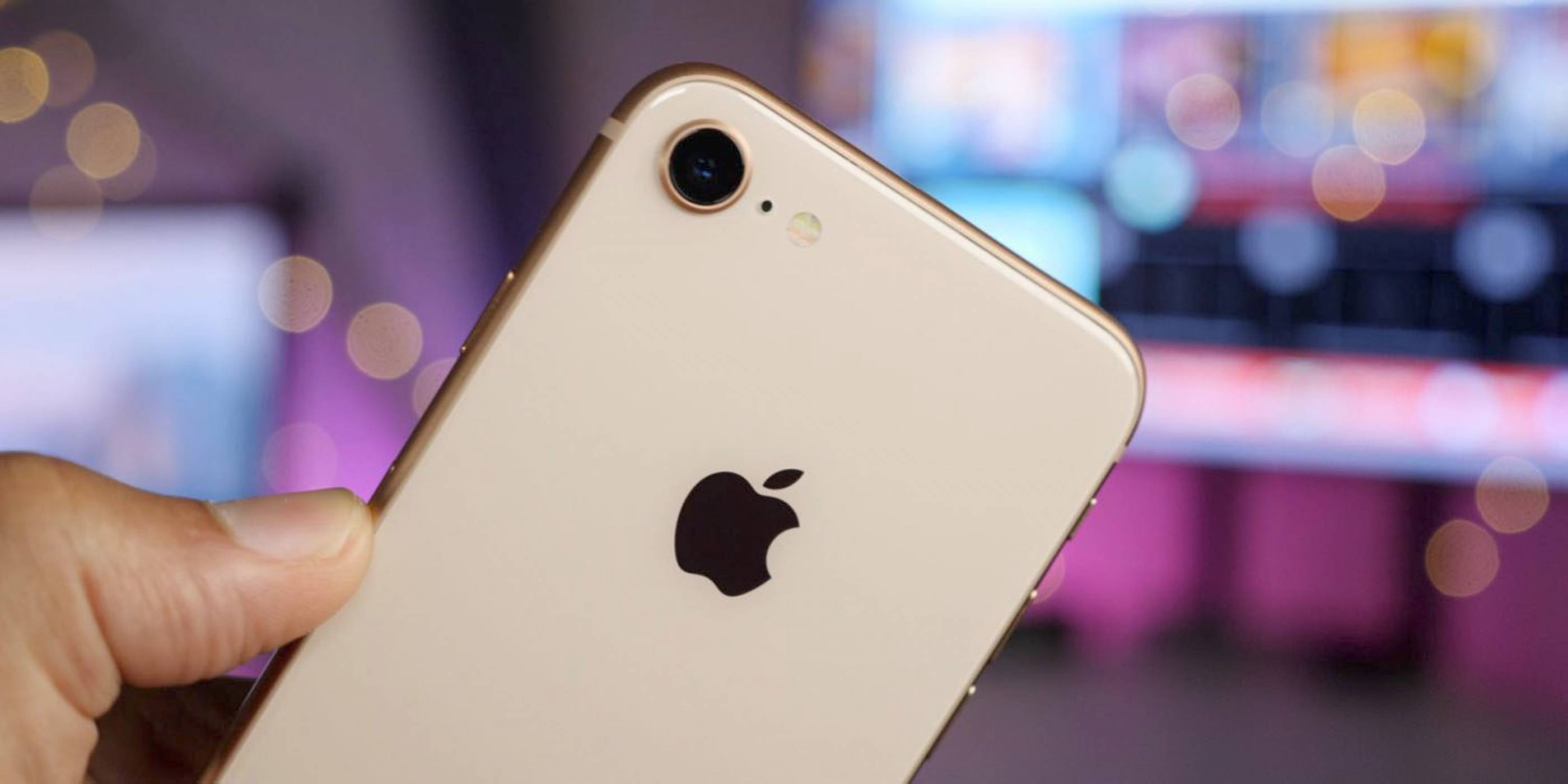 iPhone с 6.5-инчов OLED дисплей може да е сензацията на годината