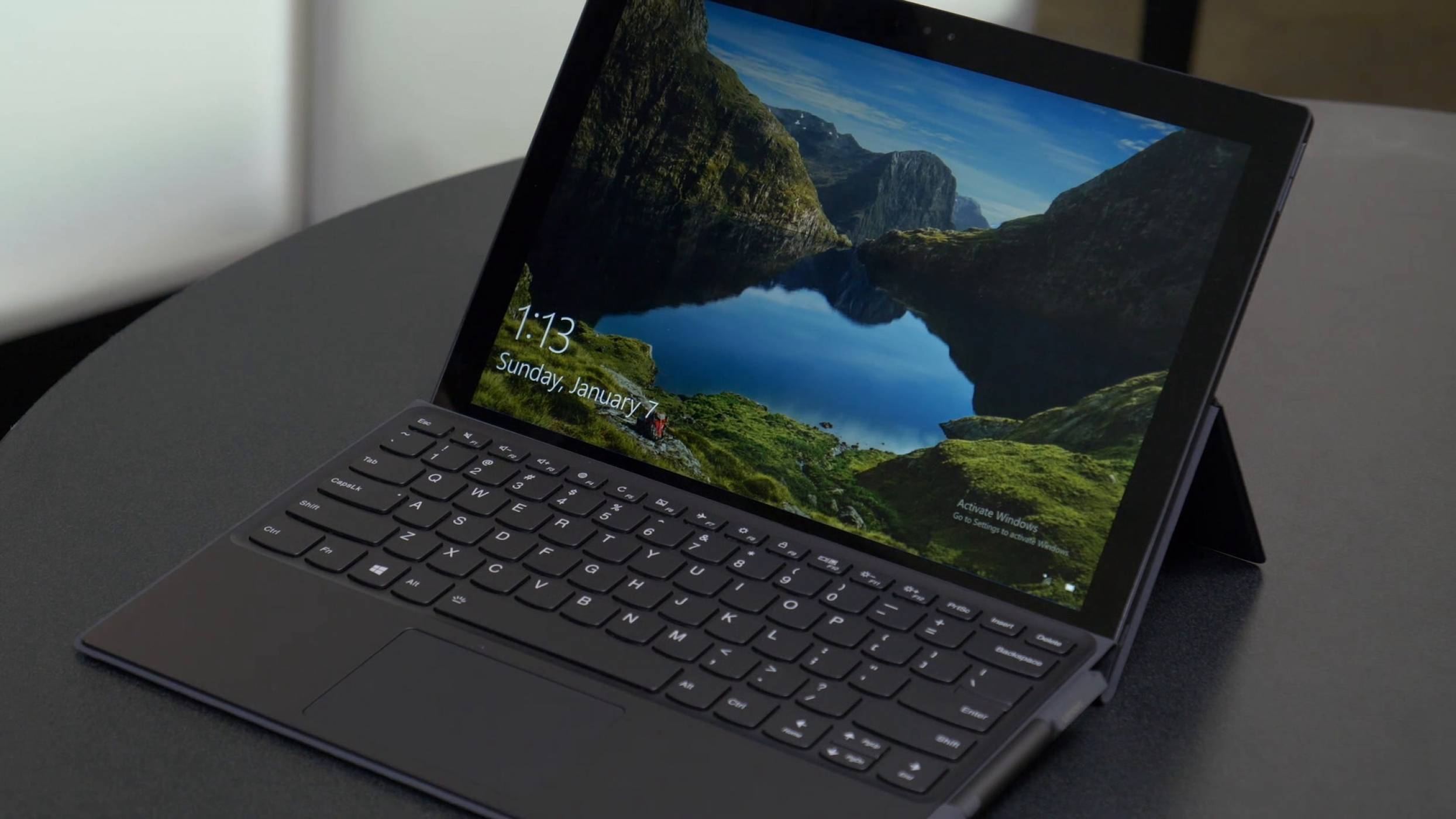 Lenovo на CES 2018: модове, VR и умни дисплеи