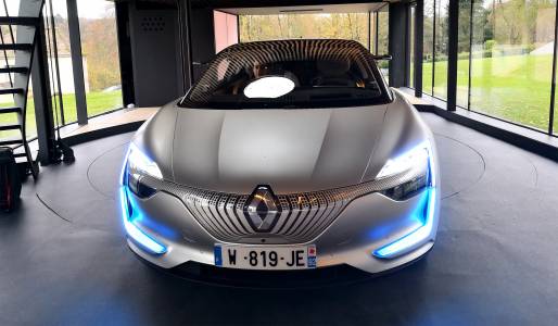 Как автономният Renault Symbioz ме закара в бъдещето