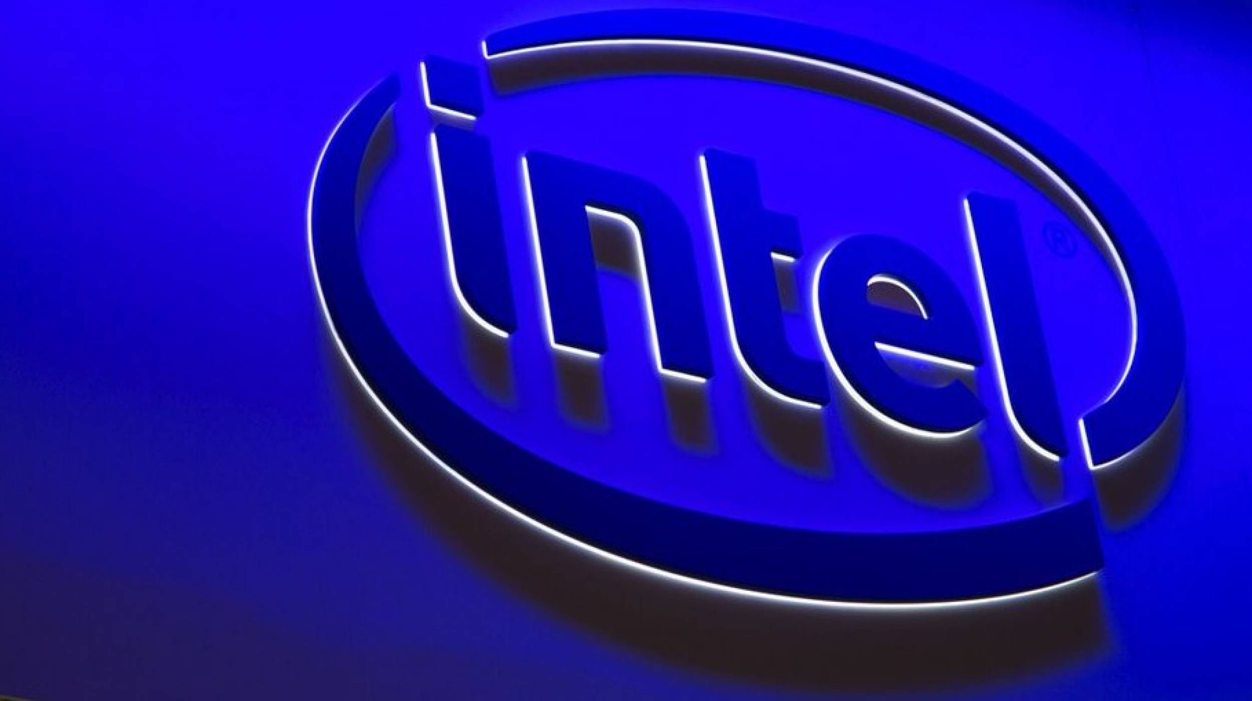 Пачът на Intel за Spectre кара стари процесори да се рестартират