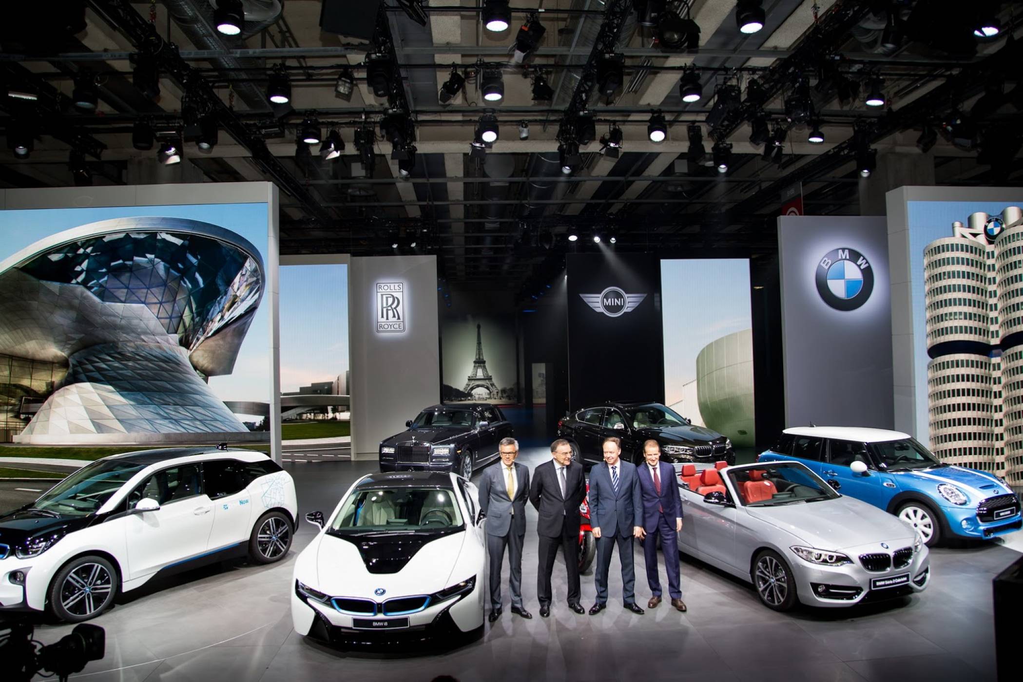 Какво показва докладът за продажбите на BMW Group за изминалата година