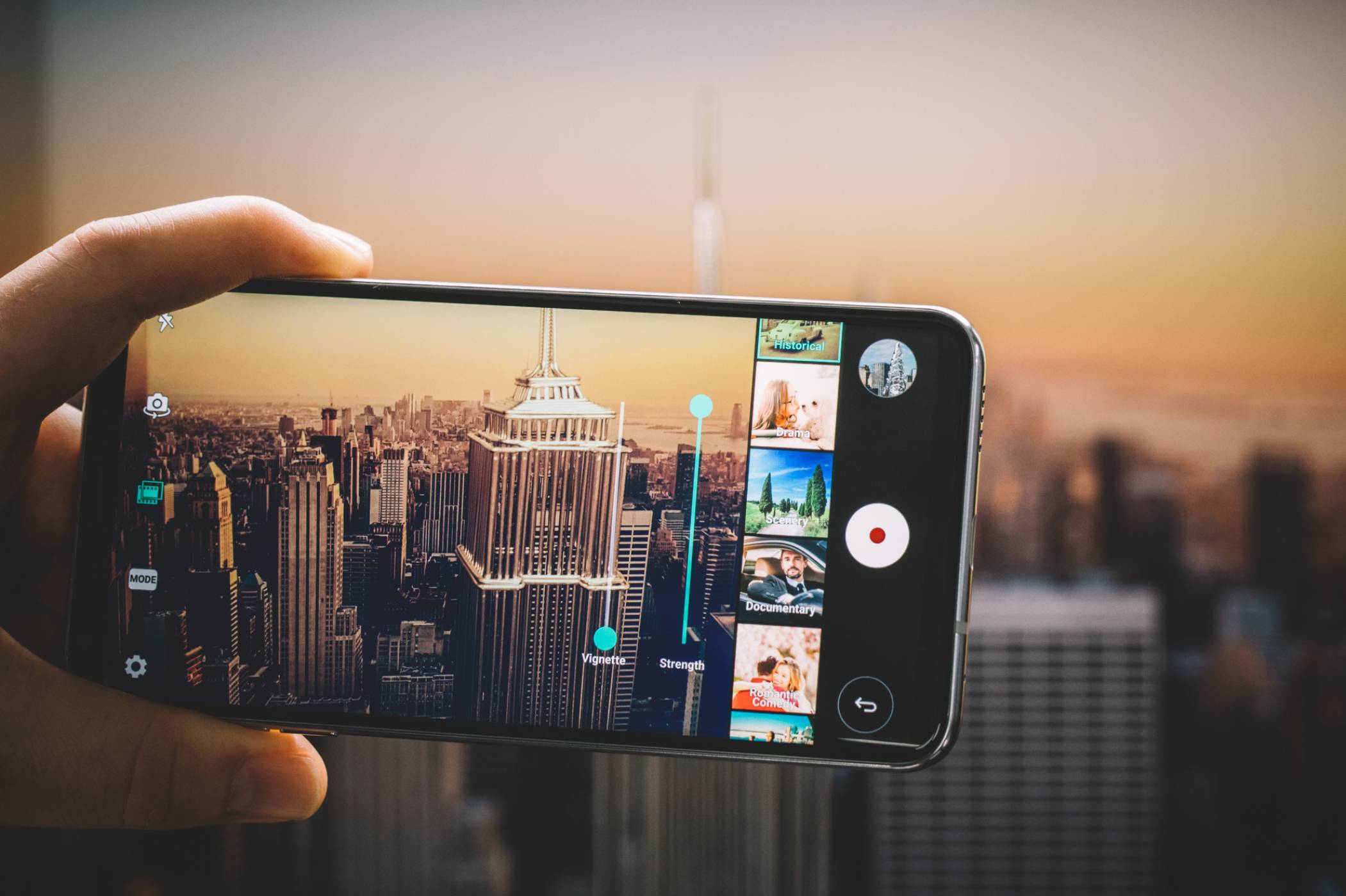 Новият V30 на LG ще има камера с изкуствен интелект