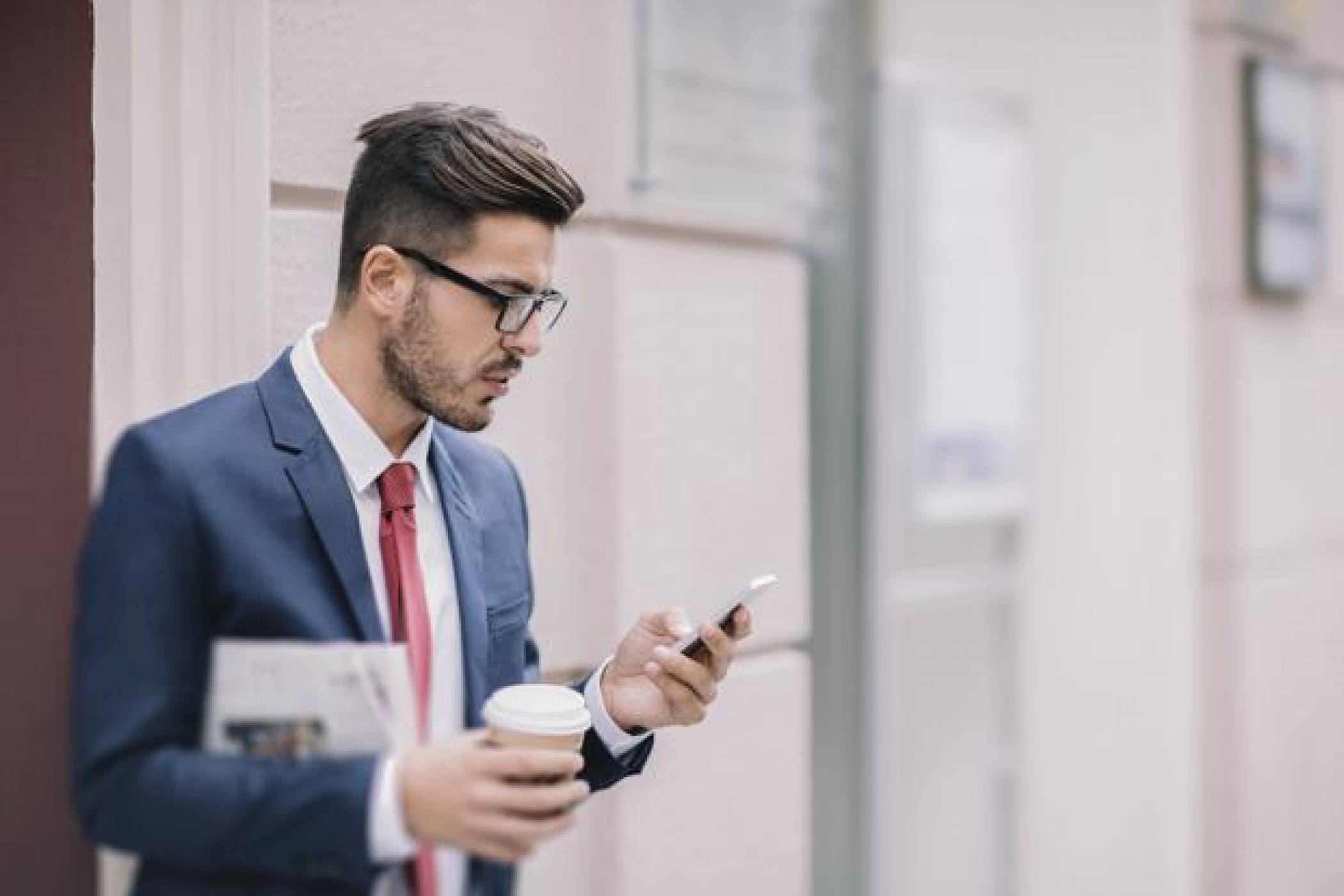 Ние и смартфоните: какво правим най-често с тях? 