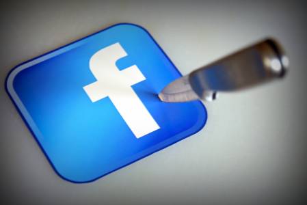 ЕС: Facebook и Twitter не защитават достатъчно потребителите