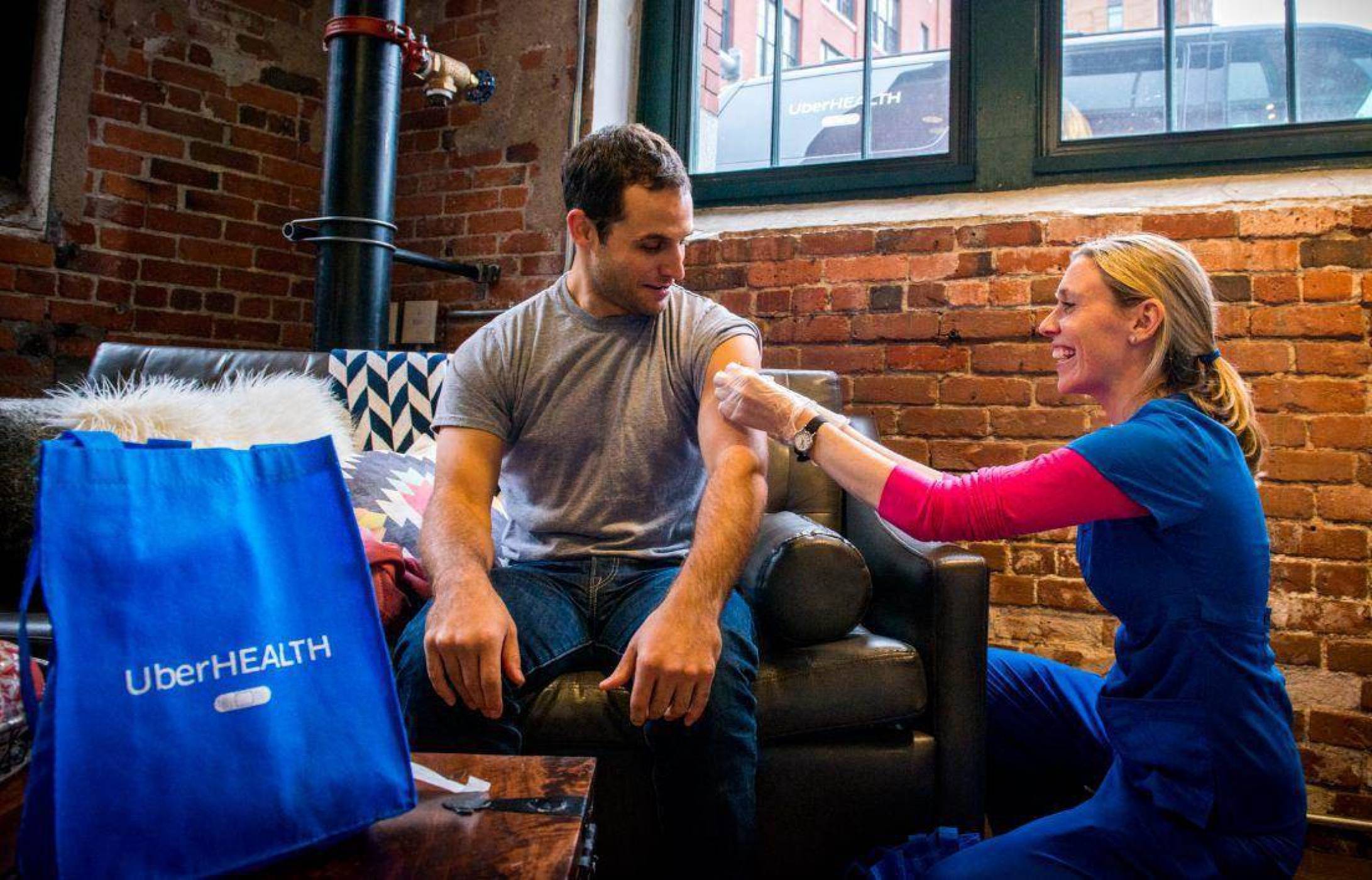 Uber с нова услуга за превоз до болнични заведения