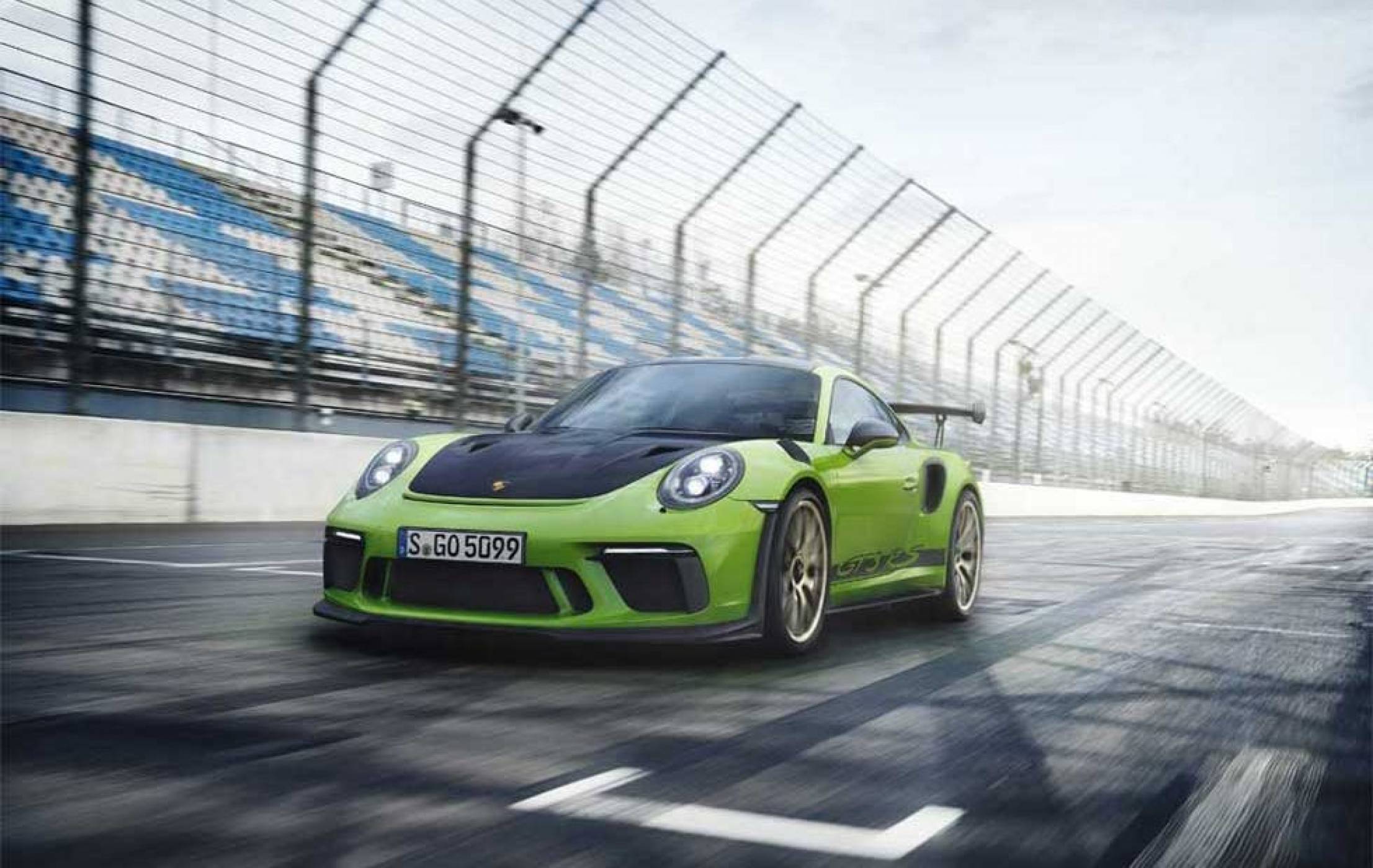 Не е далеч моментът, когато летящо Porsche такси може да кацне до вас