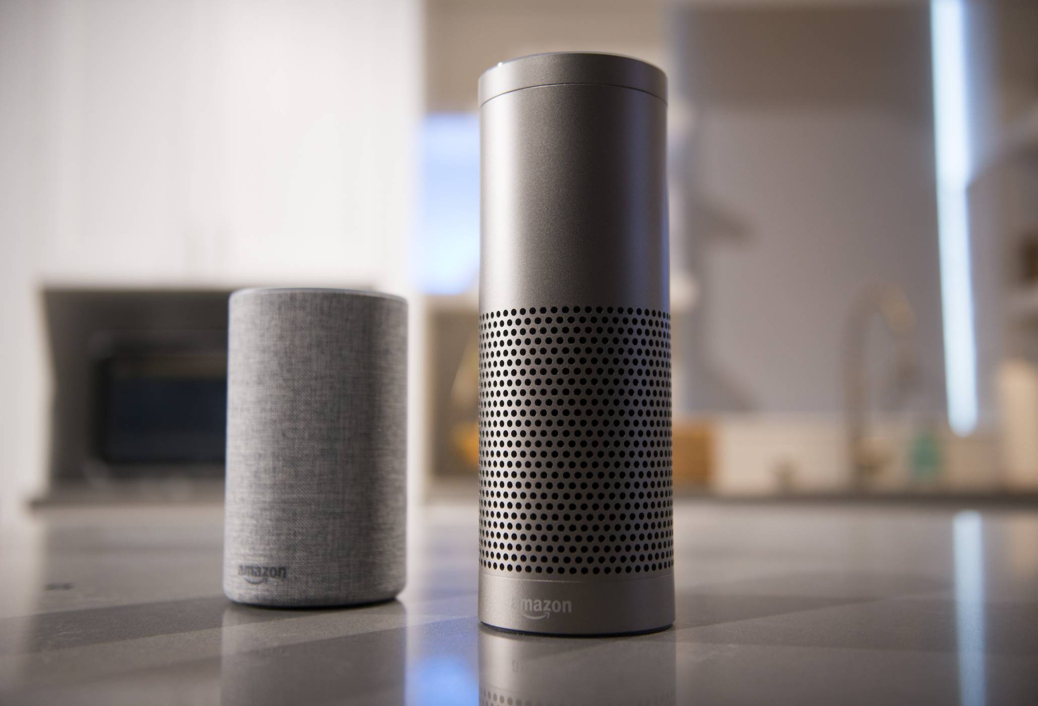 Домашният асистент Alexa плаши потребителите със своя смях