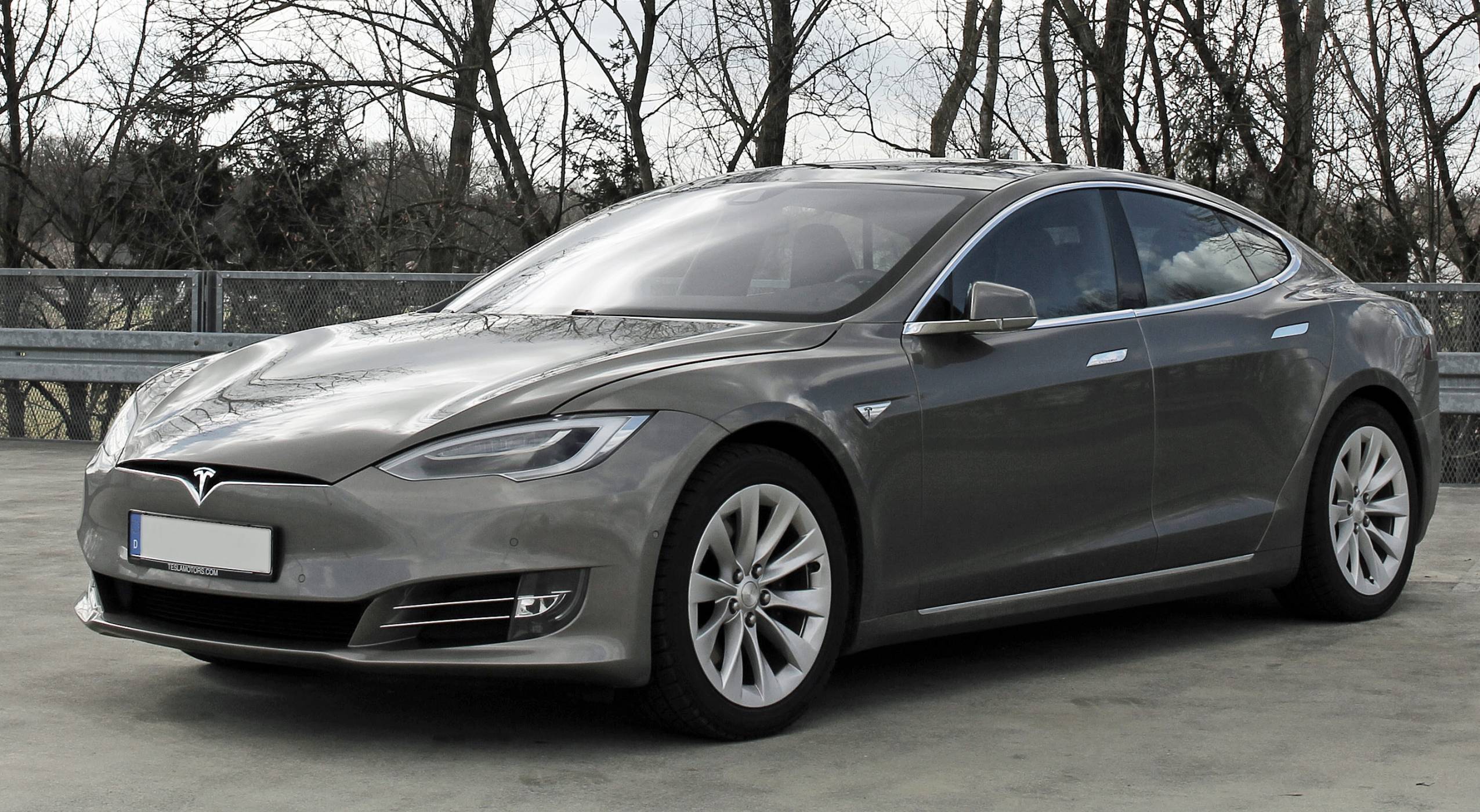 Tesla изтегля 123 000 броя Model S, заради технически дефект