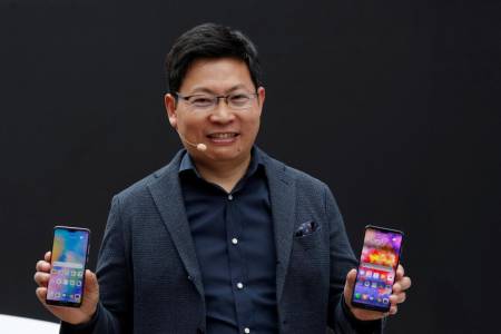Параноята на САЩ към Huawei не стихва дори след представянето на P20
