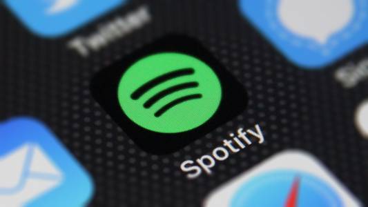 Spotify излeзe директно на борсата с оценка от 23.5 млрд. долара