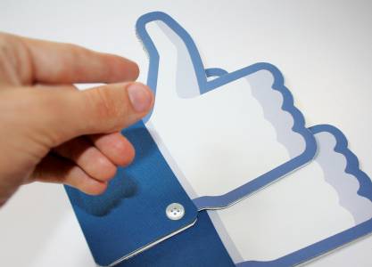 Facebook тайно трие съобщения на Зукърбърг в Messenger