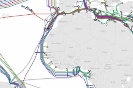 Скъсан подводен кабел спря интернета на Западна Африка за два дни