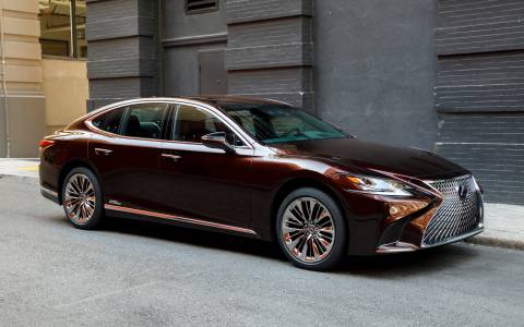 Lexus увеличава гамата си от електромобили със следващия луксозен LS