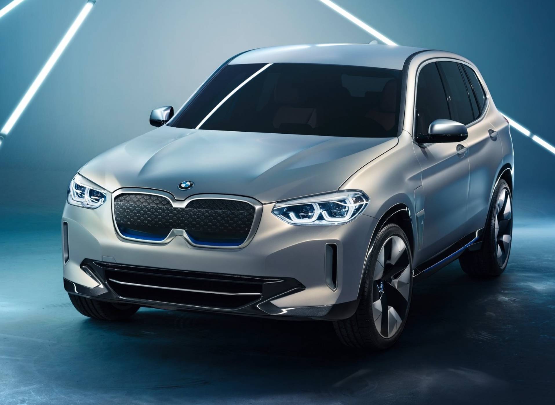 BMW Concept iX3 е официално представен