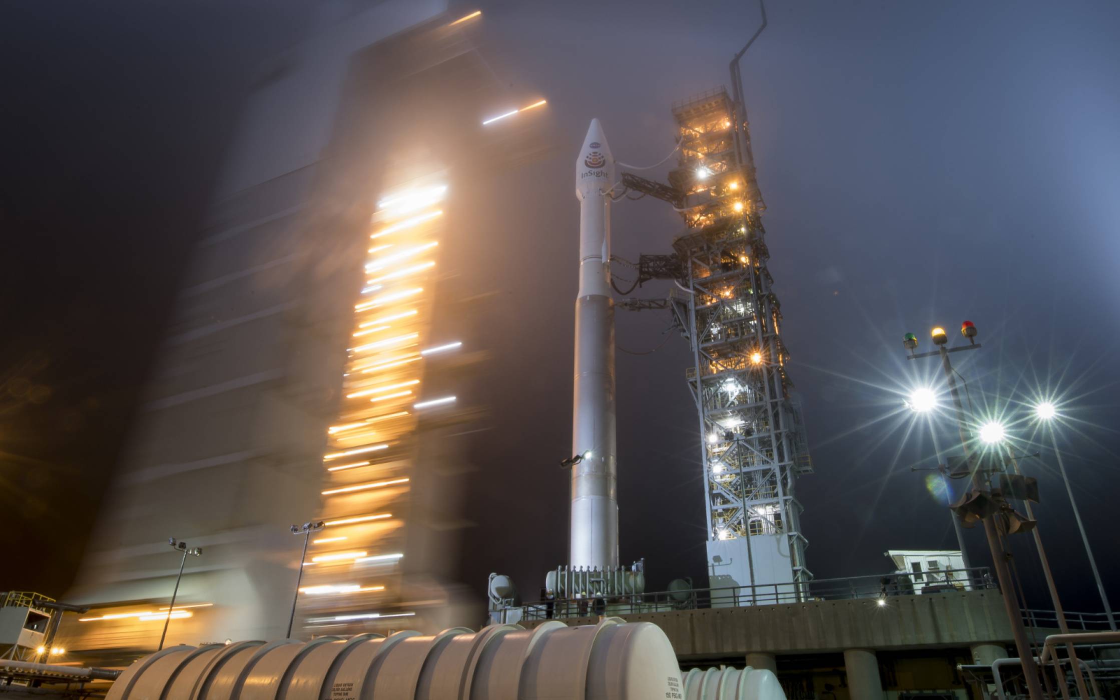 Сондата InSight на NASA полетя към Марс