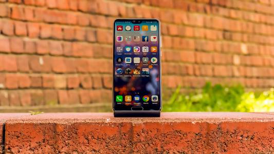 Huawei P20: заслужава ли вниманието ви флагманът в сянка? (видео ревю)