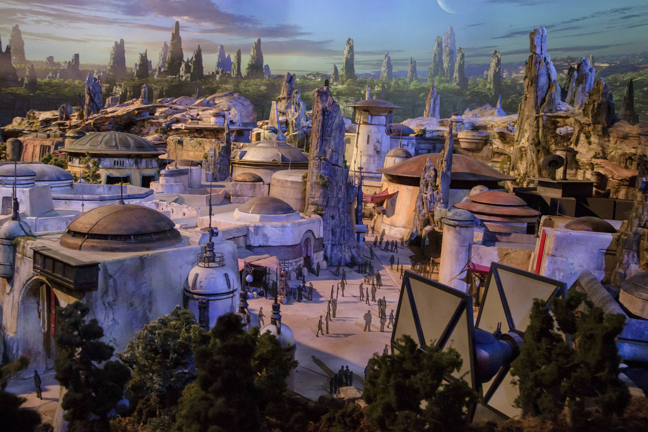 В света на Star Wars: какво знаем за предстоящата турстическа атракция на  Disney?
