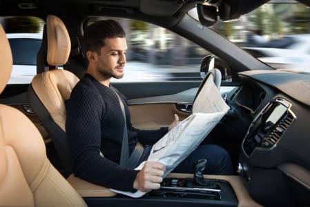 Volvo обещава: в умната XC90 направо може да дремнете