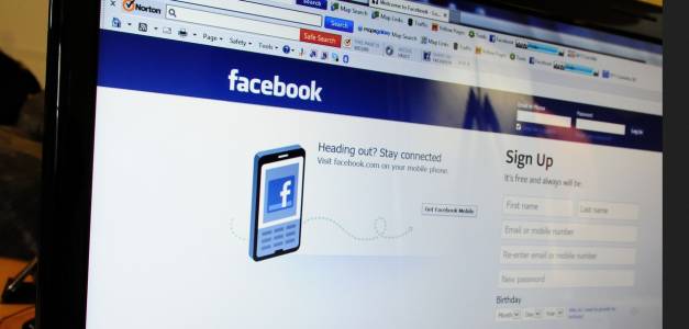 Патент на Facebook слуша през микрофона ви дали гледате реклами
