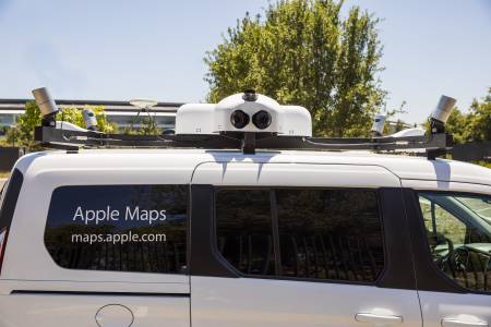 Apple пускат свои автомобили на обиколка за събиране на данни за Maps