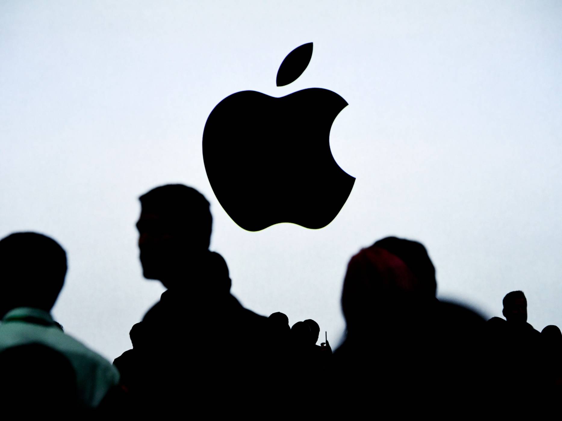 Apple ще пуснат зарядно с „бързо“ зареждане тази година