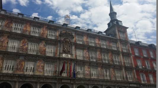 Спомен за синьото лято в Мадрид: музика, сангрия, технологии и още нещо