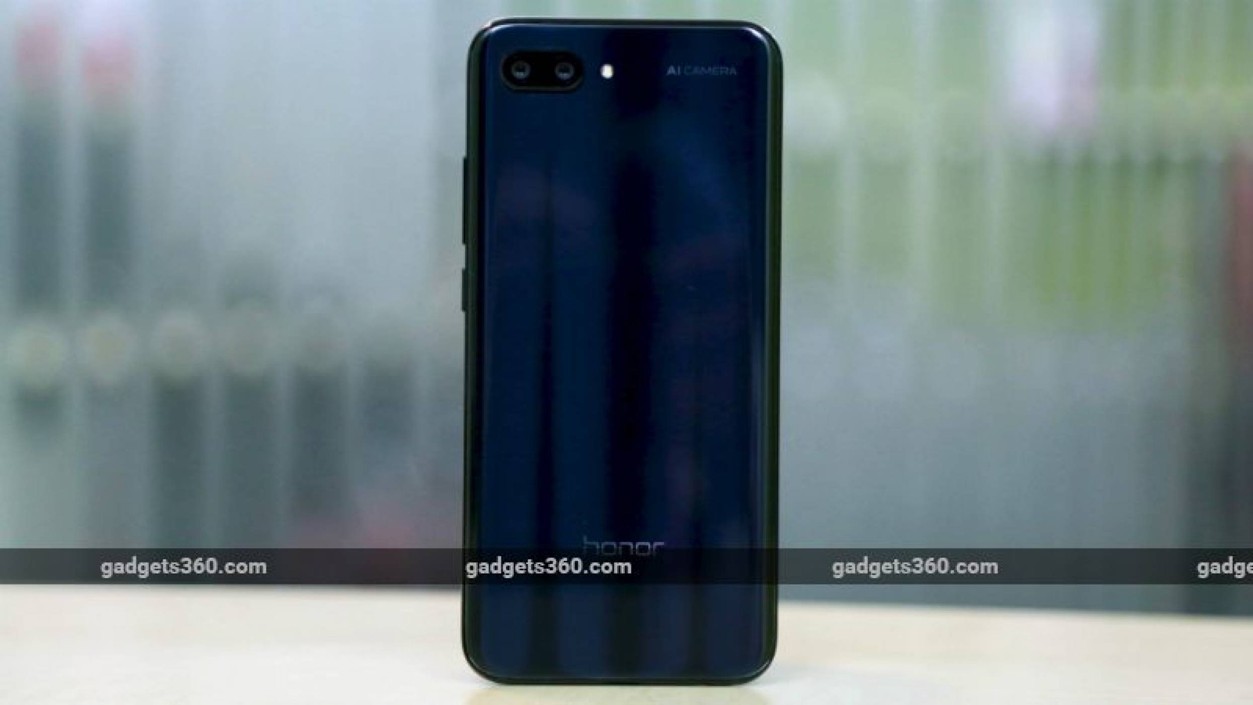Ако огромната батерия не ви убеди да си вземете Honor Note 10, нищо не може