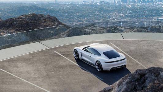 Porsche Taycan: 600 коня и 500 км пробег казват всичко
