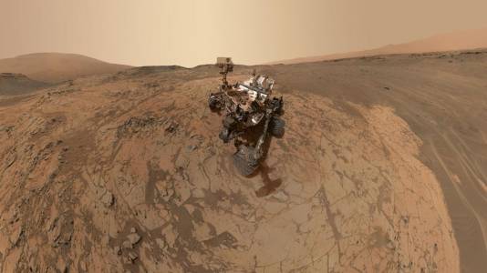Curiosity туитна от Марс за шестия си рожден ден