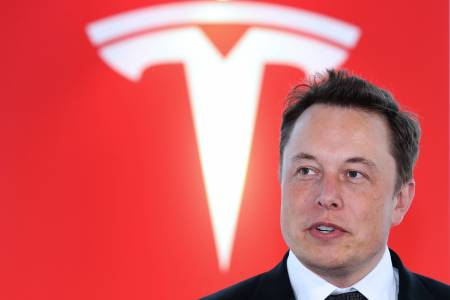 Ето защо Илон Мъск иска да направи Tesla отново частна компания