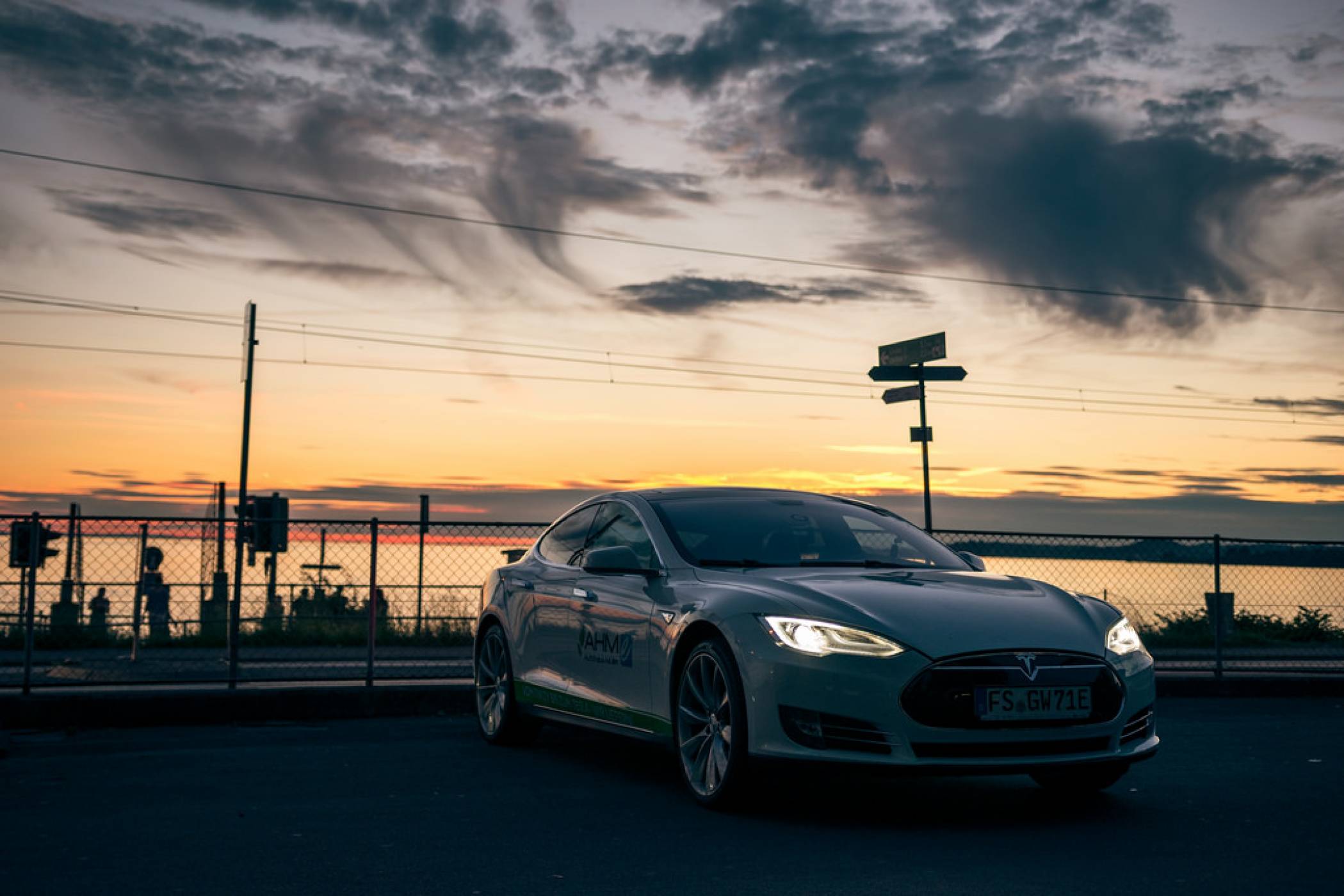 Tesla за 25 000 долара може да стане реалност до три години