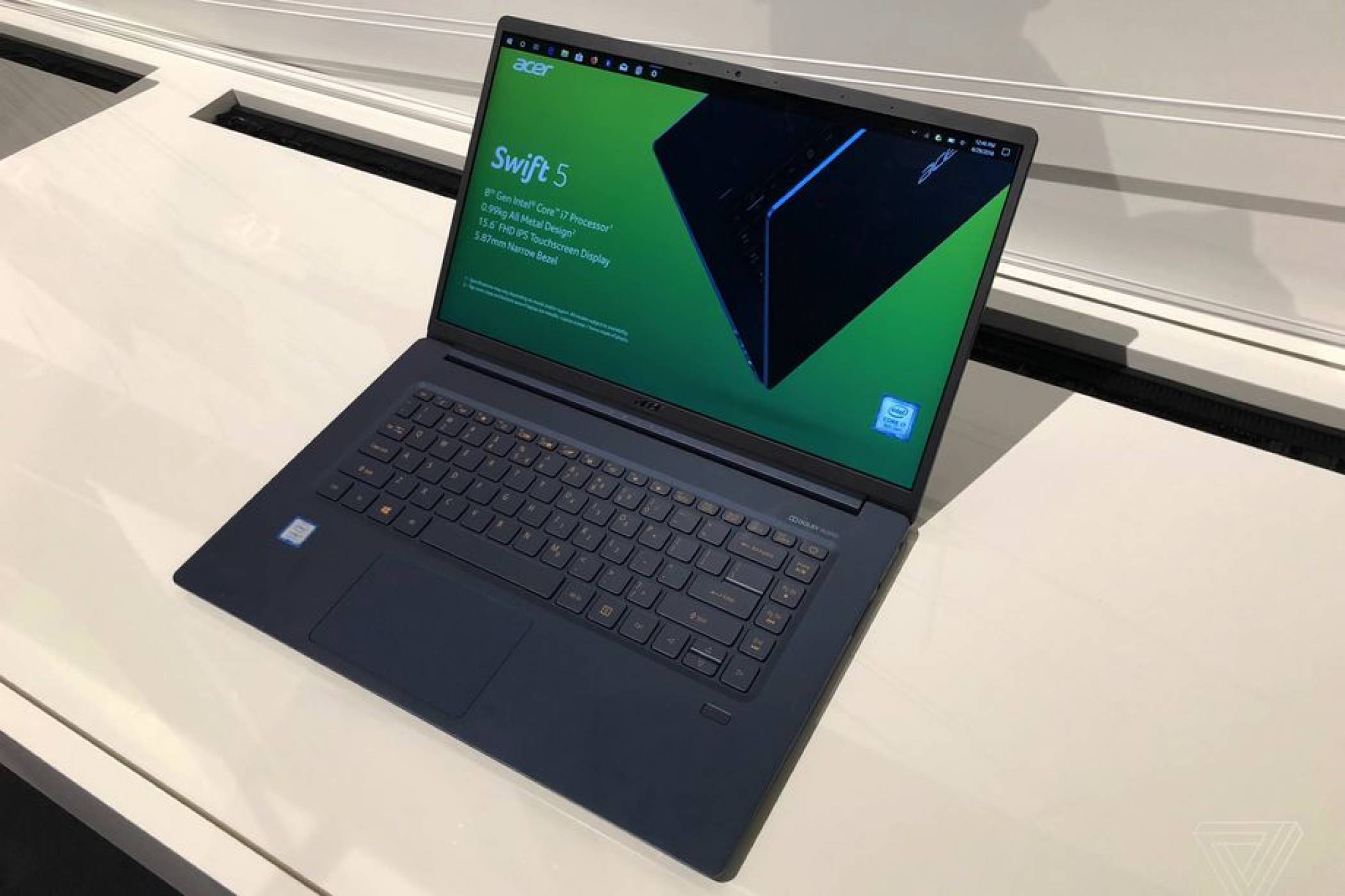 Acer Swift 5 е най-лекият 15-инчов лаптоп в света