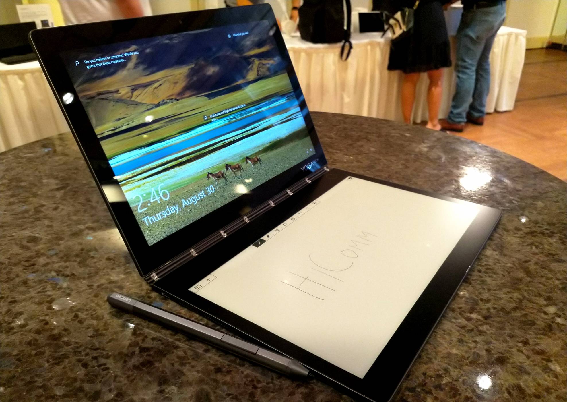 IFA 2018: двуликият Lenovo Yoga Book C930 (първи впечатления)