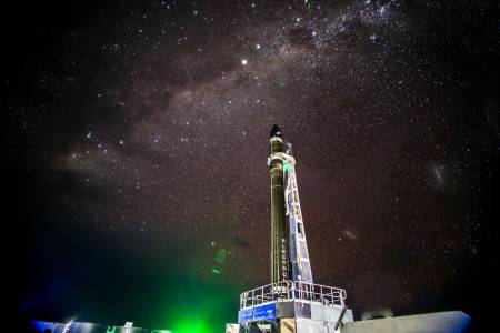 Амбициозната компания Rocket Lab си намери ракетна площадка 