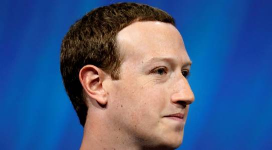 Марк Зукърбърг предложен за отстраняване като председател на Facebook