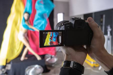 Canon представи възможностите на новата безогледална пълноформатна система EOS R