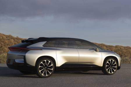 На финалната права? Faraday Future уволнява и намалява заплати