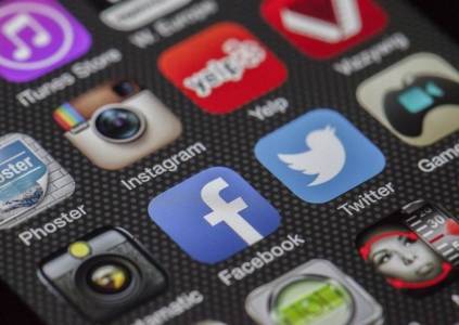 От CompuServe до Facebook: невероятната история на социалните мрежи