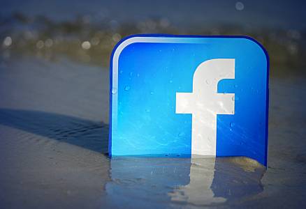 Вече може да следите колко време прекарвате във Facebook
