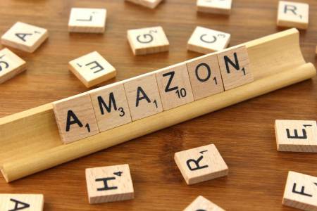 Точно за празниците: изтекоха данни на потребители на Amazon 