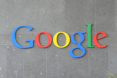 Google ще бори дезинформацията в мрежата при изборите за Европарламент 