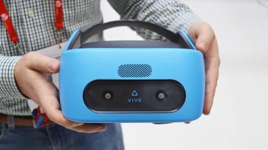 HTC Vive Cosmos е мистериозен нов VR шлем, който можем да видим на CES 2019