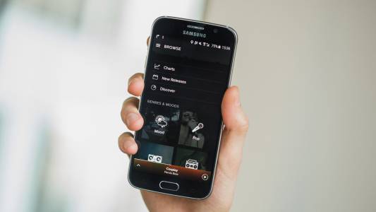 Скоро със Spotify за Android ще може да слушаме песни извън наличните в платформата?