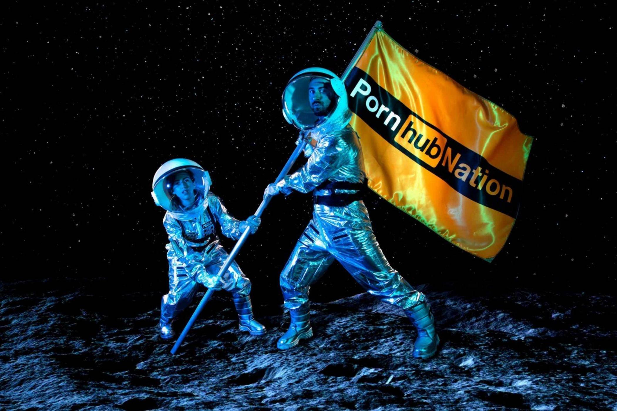 Pornhub си пусна класациите. Включително и най-търсените думички	