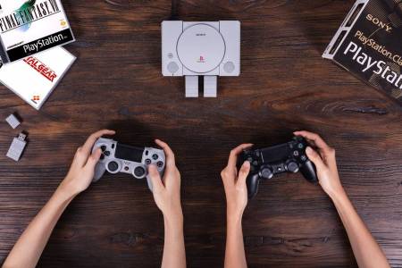 Скоро ще може да ползвате вашия PS4 контролер с PlayStation Classic