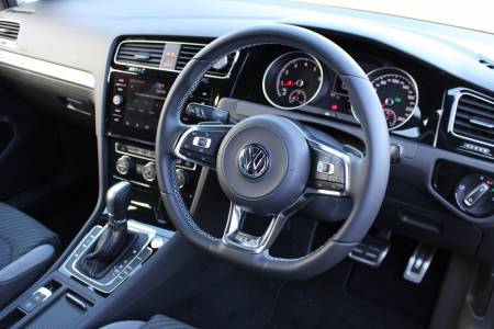 Volkswagen купи свързаната автотехнология на Volvo
