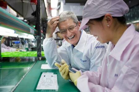Apple променя производствения процес на iPhone X серията